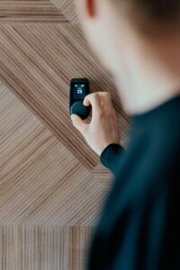 ひとりサウナと露天風呂旅で心身をリフレッシュする方法は？